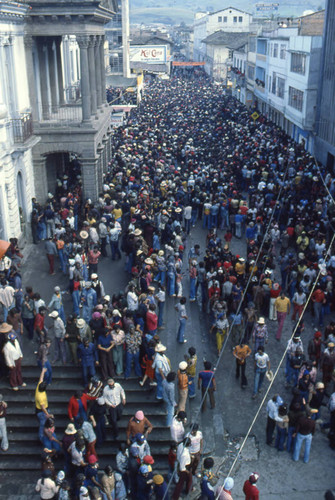 Large crowd at the Blacks and Whites Carnival, Nariño, Colombia, 1979