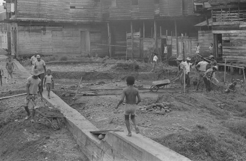 Men working, Barbacoas, Colombia, 1979