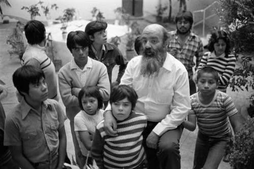 Man with children, Mexico City, 1982