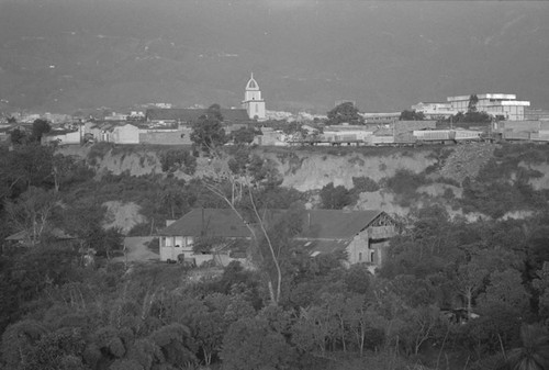 Soil erosion and the city, Bucaramanga, Colombia, 1975