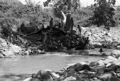 Women and children, La Guajira, Colombia, 1976