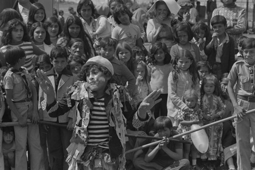 A clown show, Tunjuelito, Colombia, 1977