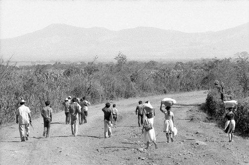 Body of dead campesino, Department of Usulután, 1983