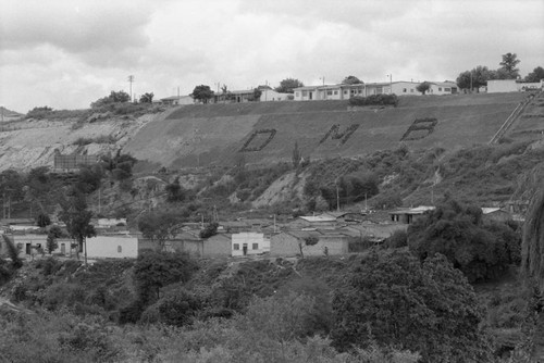 Soil erosion and a precarious settlement, Bucaramanga, Colombia, 1975