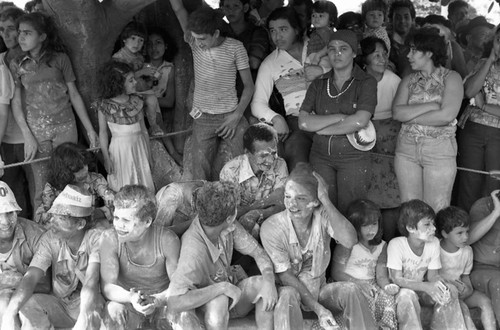 Spectators wearing face powder, Barranquilla, Colombia, 1977