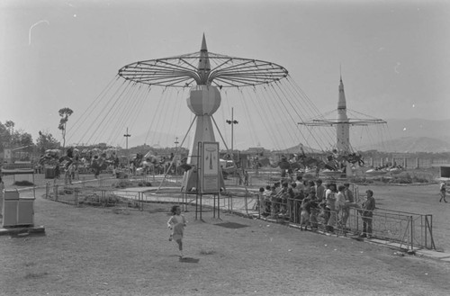 A small line, Tunjuelito, Colombia, 1977