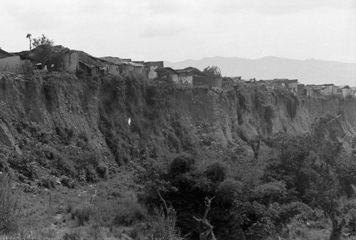 Soil erosion and a precarious settlement, Bucaramanga, Colombia, 1975