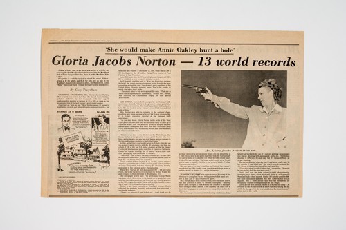 Clipping, Gloria Jacobs Norton, 13 world records: she would make Annie Oakley hunt a hole
