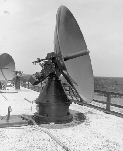 Antenna---Additional Information:Model II Radar Dish; Central Control Roof ;---Date:09/14/1961