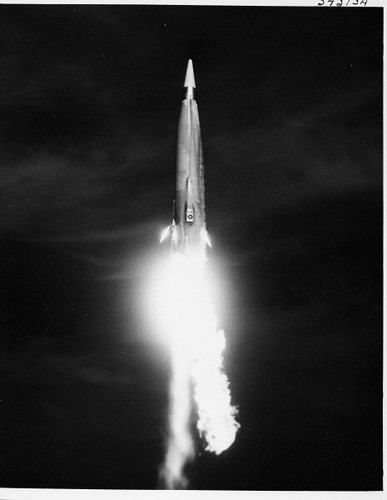 PictionID:40976103 - Catalog:14_001036 - Title:Atlas ICBM Launch--'(no notes w/ negative)