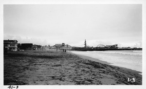 Looking south from foot of Fraser Avenue, showing Ocean Park Pier, Los Angeles County, 1940