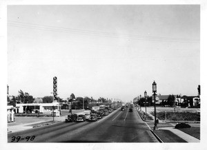 Looking east along Wilshire from Highland, Los Angeles, 1939