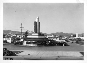 Drive-In Restaurant at Fairfax and Wilshire, Los Angeles, 1939