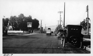 S.P.Ry. grade crossing on Tropico Avenue, Glendale city limits, Los Angeles County, 1923