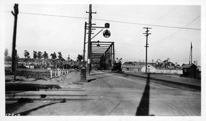 Bridge over the Los Angeles River on East Ninth Street, Los Angeles, 1923