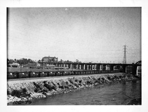 Sixth Street viaduct over Los Angeles River, Los Angeles, 1938