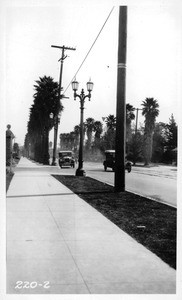 Lantern type street light used on Hollywood Boulevard between Cahuenga Avenue and Vermont, Los Angeles, 1924