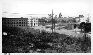 Looking northwest from top of hill at the end of 5th Street on Fremont, showing possibilities of extending 5th Street around hill to connect with main traveled streets on the west, Los Angeles, 1922