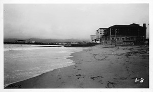 Looking north from point 300 feet south of Bicknell Avenue, Santa Monica, showing extent of erosion between Pico Boulevard and the Crystal Pier at the foot of Hollister Avenue, Los Angeles County, 1940