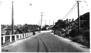 Arch bridge on La Cañada-Verdugo Road just west of Devil's Gate Dam, Flintridge, Los Angeles County, 1927