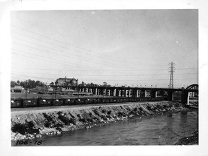 Sixth Street viaduct over Los Angeles River, Los Angeles, 1938