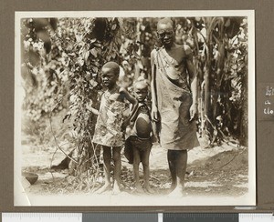 Kioja family, Chogoria, Kenya, 1922