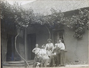 Mr R. Henri Dyke and his family