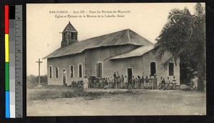 Children standing before a church, Congo, ca.1920-1940