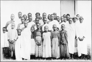 Christians, Mwika, Tanzania, ca. 1909-1914