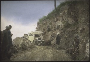 Fallen rocks on the Bahinal Pass