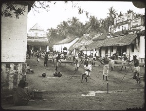 India. Madras. Weaving in the open air