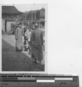 A wedding couple arrive at their home at Changpu, China, 1937