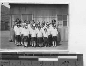 Maryknoll Sister with primary school students at Hebei, China, 1936