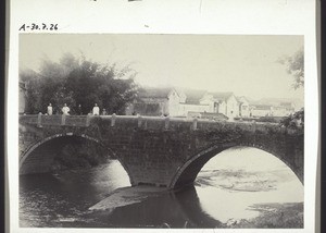 Steinbrücke bei der Stadt Kayintschu