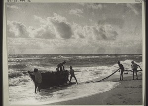 Toilers of the sea. Fishermen on Madras Beach