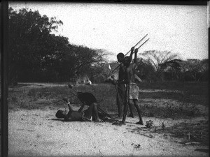 Fight scene, Makulane, Mozambique, ca. 1901-1907