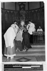 Bishop Paul Ro baptizing a couple, Seoul, Korea, ca. 1920-1940