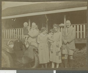 Two families, Meru, Eastern province, Kenya, ca.1922