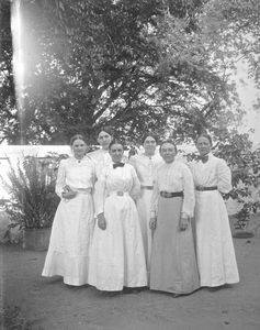 Mildrid Nielsen, Johanne Lindeburg, Elisabeth Svendsen, Helga Ramlau, Elna Thofte, Augusta Nøru