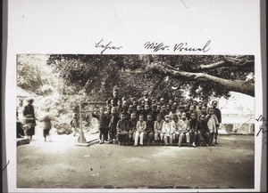 Schoolchildren in Saukiwan 1909