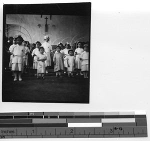 Children in Tohsien, Szechwan, China, 1947