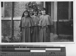 Maryknoll Sisters after retreat at Dalian, China, 1934