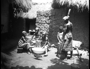 African girls cooking