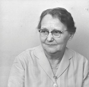 Missionary Ellen Jensine Lindenmayer, India. Language studies in Madras and Tiruvannamalai 1925