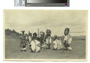 Kikuyu warriors, Tumutumu, Kenya, ca.1910-1930