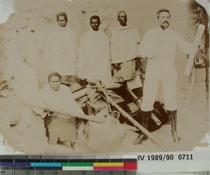 Captain Ludvig Larsen and Malagasy carriers, Mahajanga, Madagascar, 1898