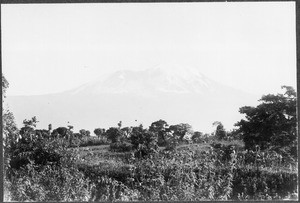 Mount Kibo, Madchame, Tanzania, ca. 1909-1914