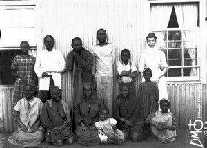 Miss von Larish with a group of indigenous patients, Elim, Limpopo, South Africa, ca. 1903-1907