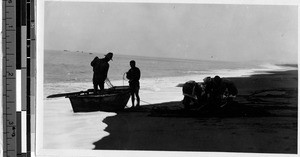 Working with fishing nets, Japan, ca. 1920/1940