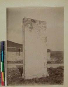 Andriantsalama and his wife's monument, Betsileo, Madagascar, ca.1900